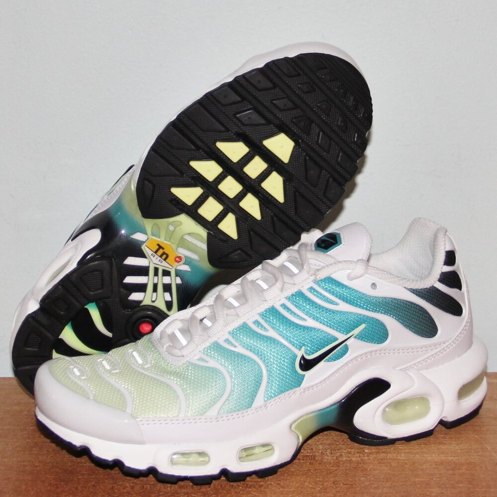 Nike Air Max Plus Shoes Womens 6 Dusty Cactus Barely Volt